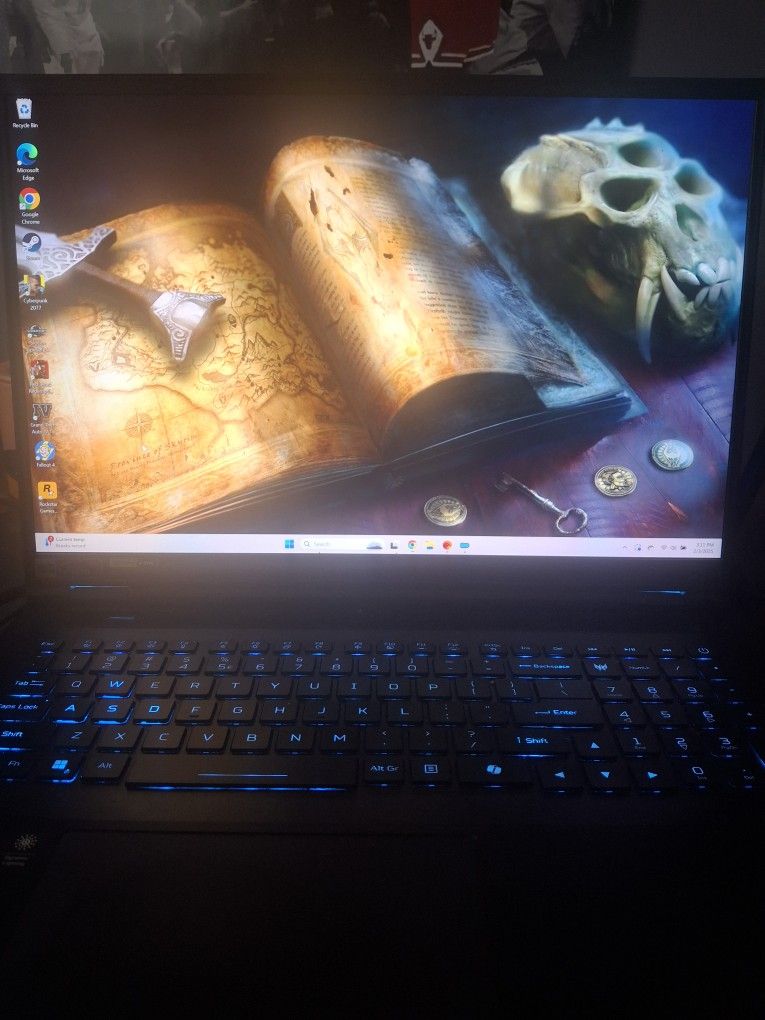 Gaming Laptop - Predator Helios 18" RTX 4090 32GB DDR5