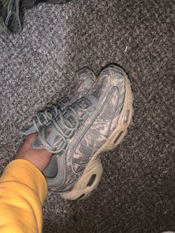 8.5 air maxes!!
