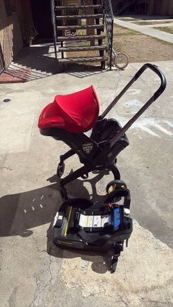 Doona car seat stroller like new