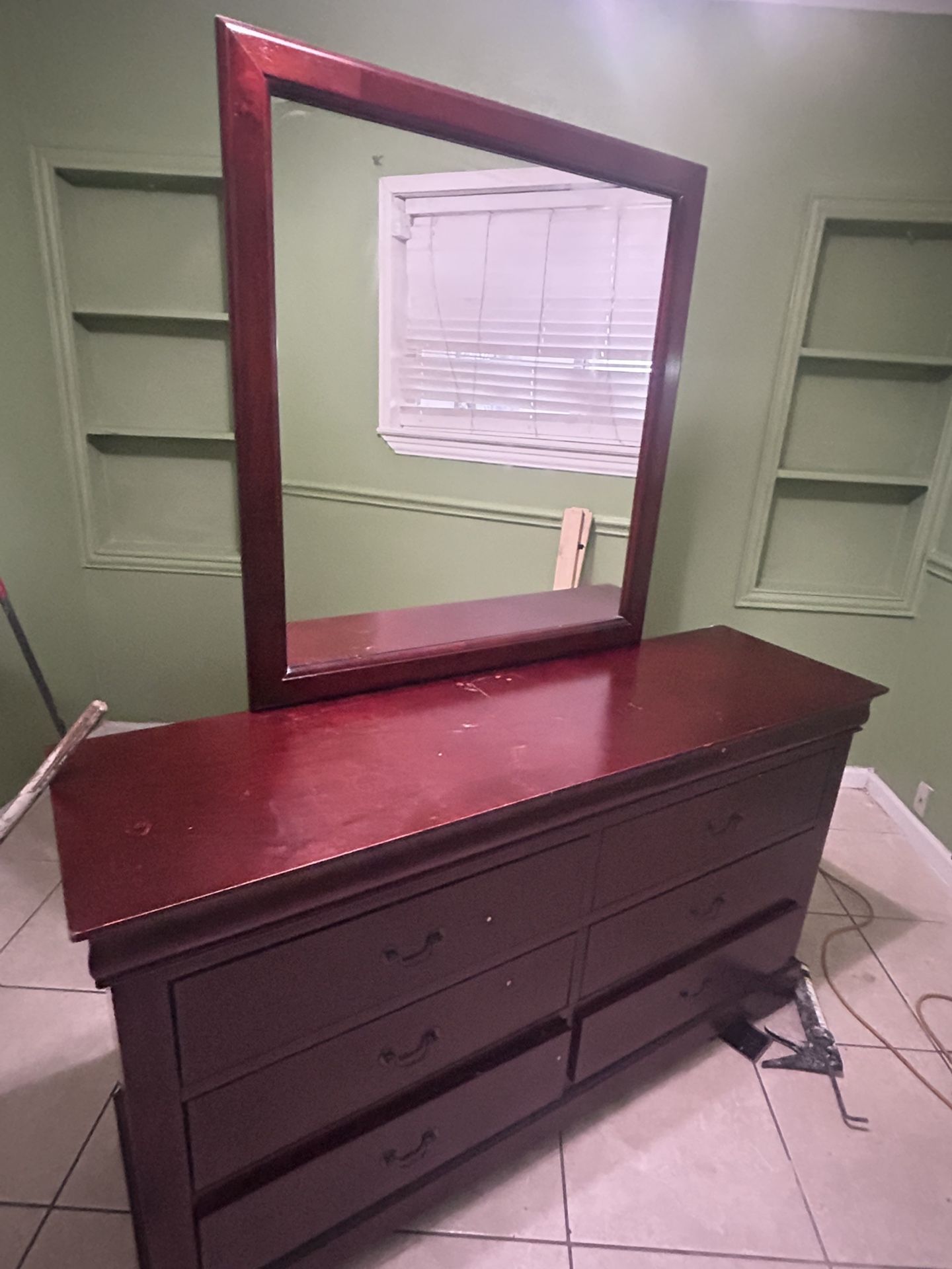 Drawer Dresser And Mirror