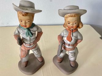 2 1940s Lefton 5.75” Tall Figurines Cowboy + Cowgirl Hand-Painted Western / Old West Themed