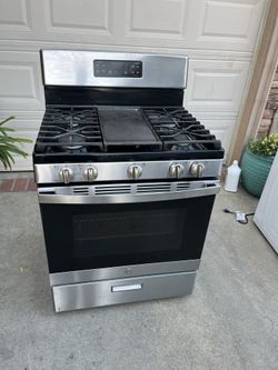 GE Gas Stove