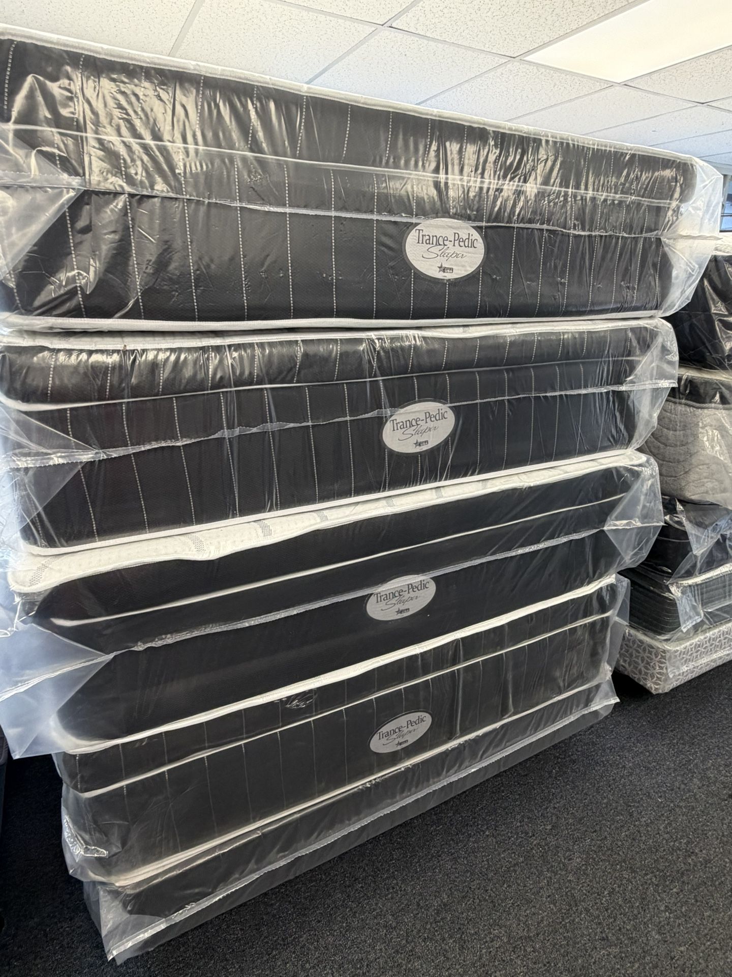 KING PILLOW TOP 15 INCHES GRAND LIQUIDATION