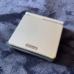 Game Boy Advance SP