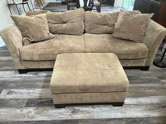 COUCH SALE(U PICK.$150) Nice Suede Couch w/Ottoman😃😍QUICK SALE🙂THIS WEEKEND ONLY🏃🏼🏃🏼‍♀️OBO