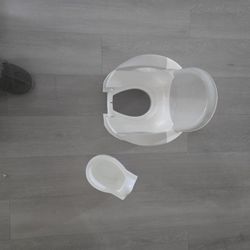 Potter Tainner Toilet