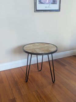 End table
