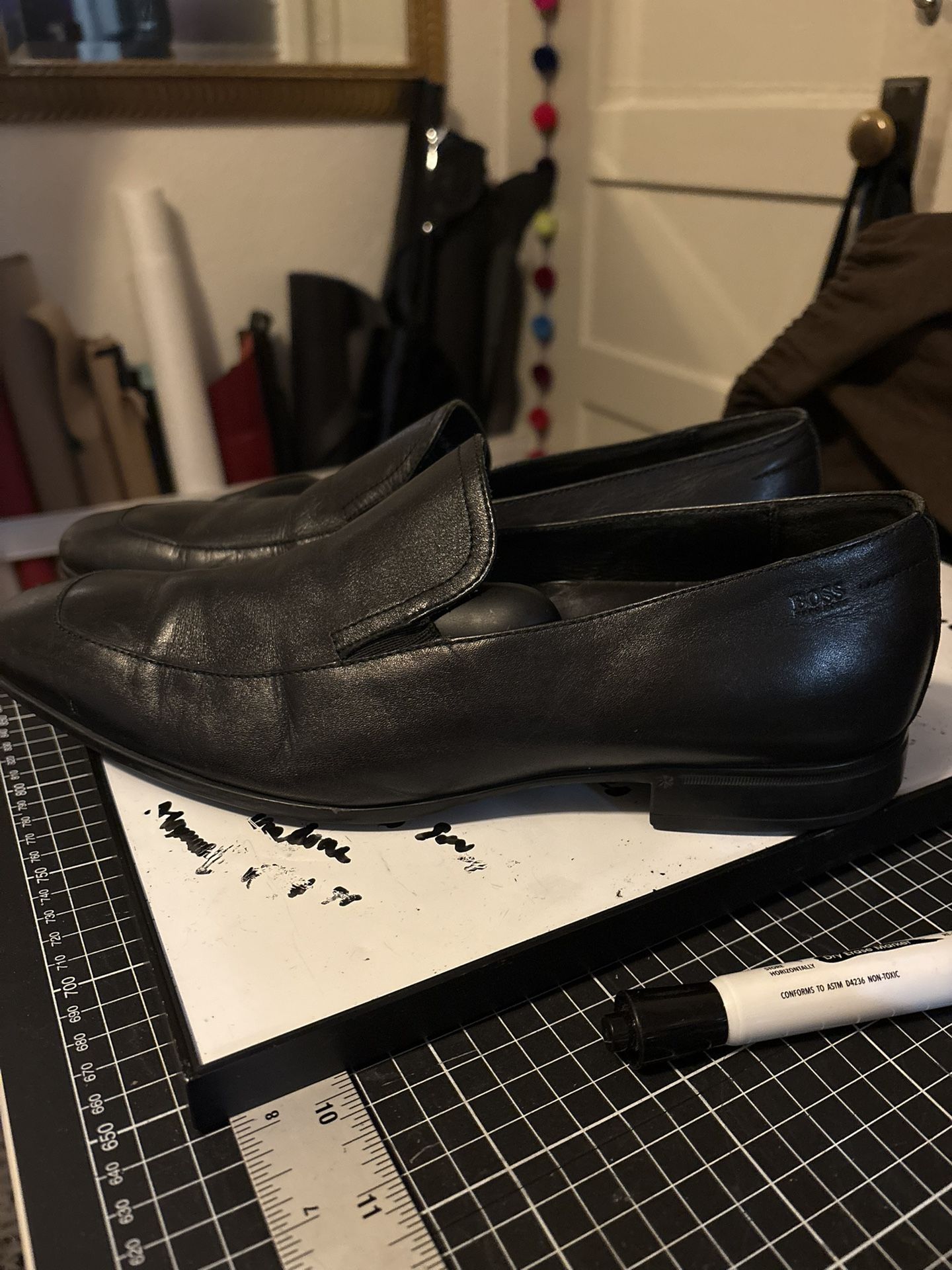 Hugo Boss leather Shoes Size 9