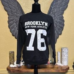 Unbranded Pull Over Crew Neck Sweatshirt
