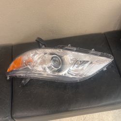 Headlight Left 2012 Toyota Sienna