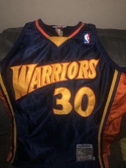 Steph Curry jersey size medium