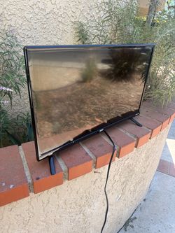 24” ONN Flat Screen smart TV no remote
