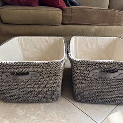 Set of 2 Woven Storage Baskets with Fabric Liner – Excellent Condition