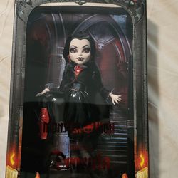 Monster High Skullector Dracula Doll
