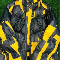 Nike Men's Yellow Sportswear Coat