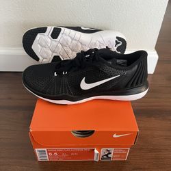 Women’s Nike Shoes 6.5