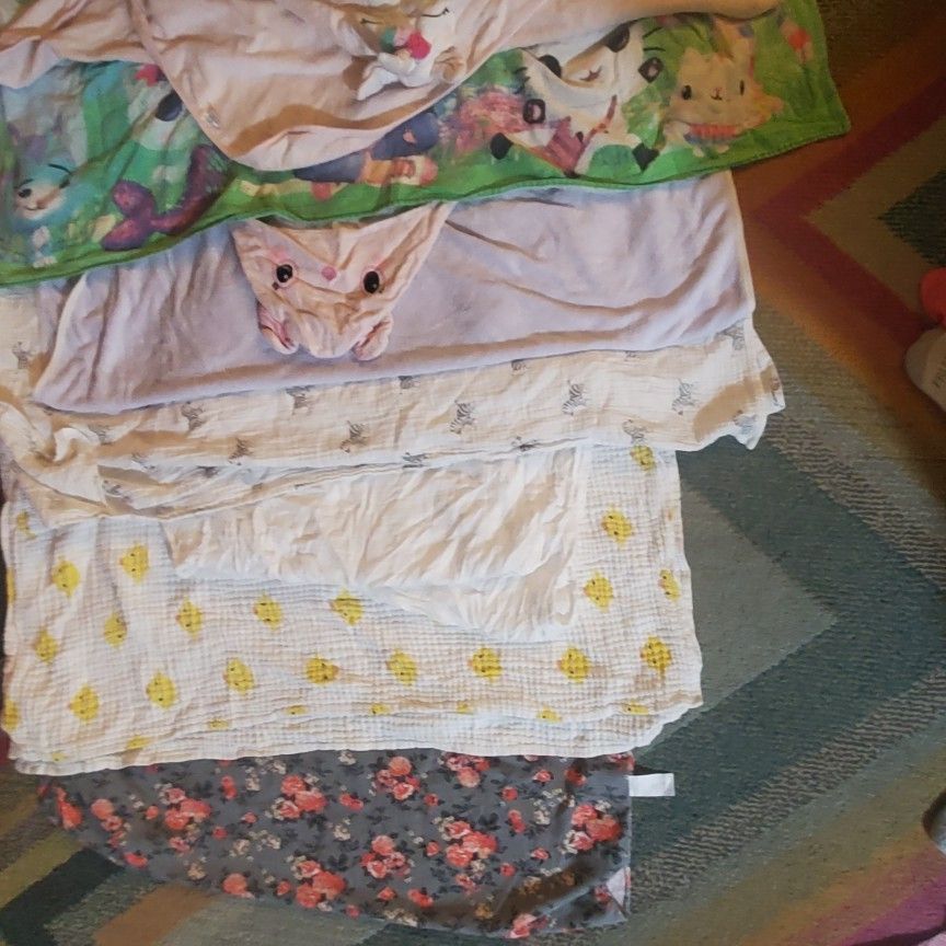 Infants & Toddlers Blankets & Towels
