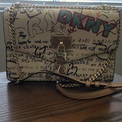 dkny elissa graffiti pebbled