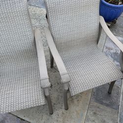 Outdoor Table And Chairs 