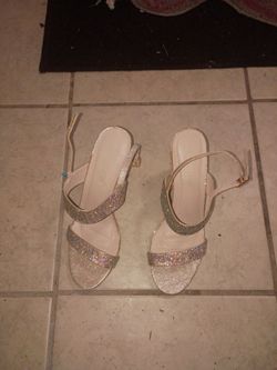 high heels Kelly and Katie de blossom