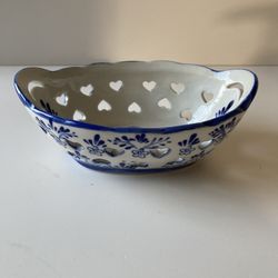 Vintage Delft Blue porcelain trinket Hearts Small dish.