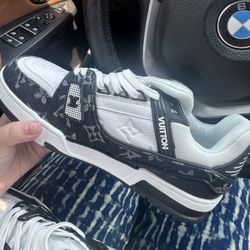 Lv Trainer Sneakers 8 Us Men