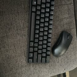 Razor Huntsman Mini And Razor Deathadder V3 Pro