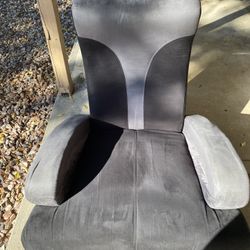 Great Condition Floor/gaming Chair 