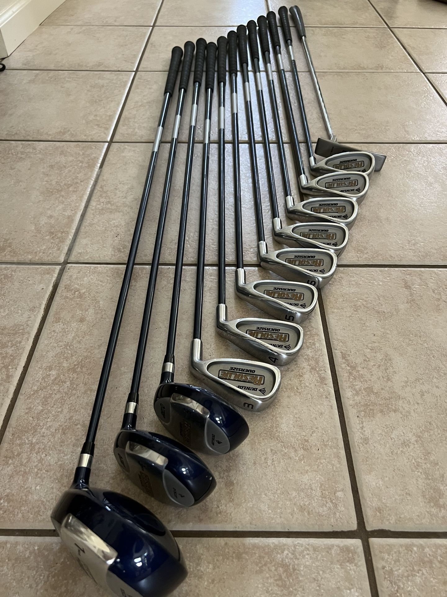 Dunlop Resolve Oversized Complete Golf Set Irons 3,4,5,6,7,8,9,PW - Woods 1,3,5 - Putter