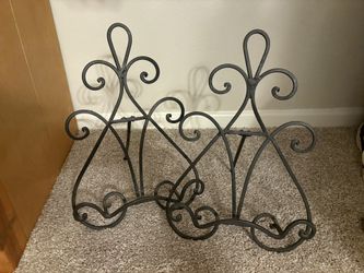 2 Picture/Canvas Holder