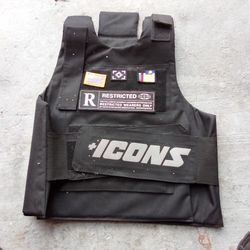 Icons Sporting Vest 