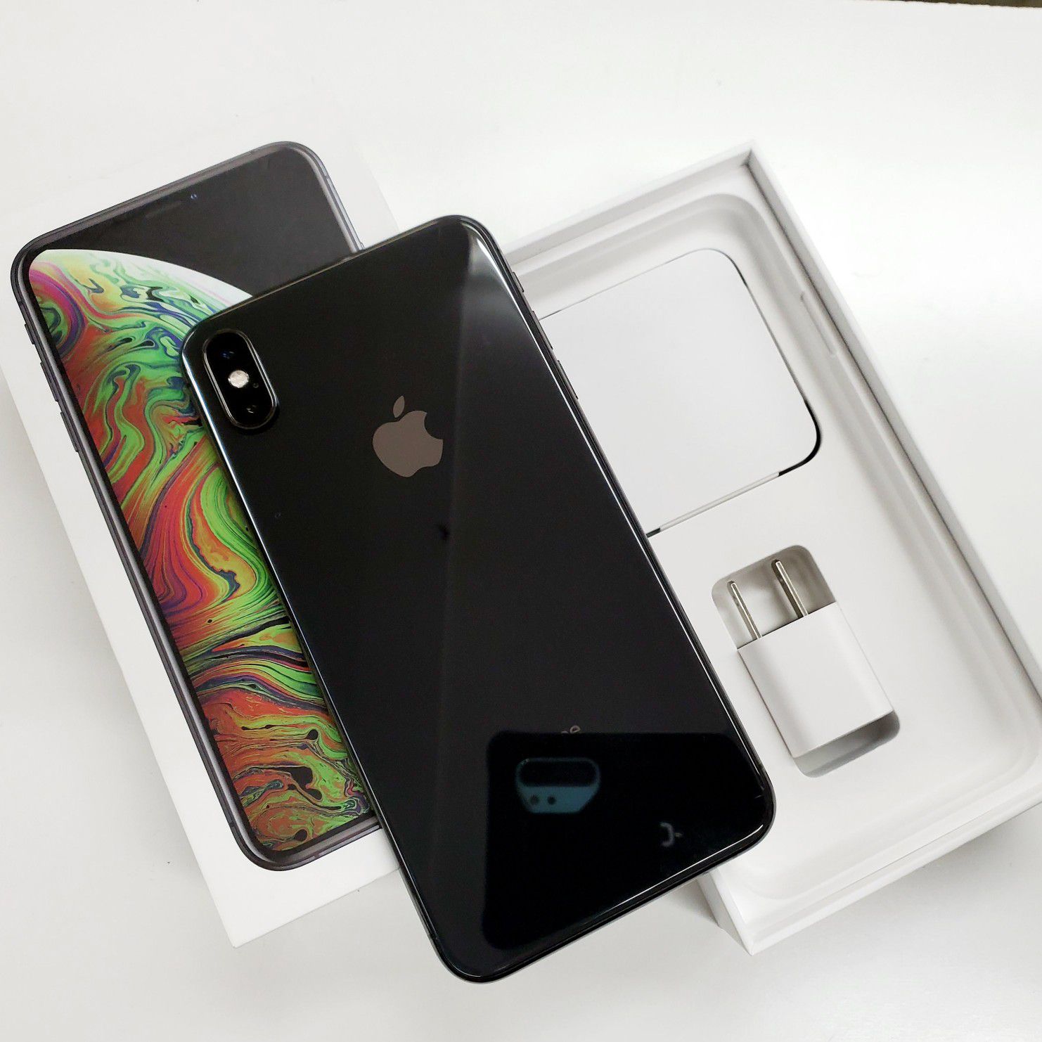 iPhone Xs Max Unlocked To Any Carrier 512GB