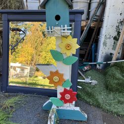 Bird feeder