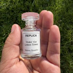 Maison Margiela Eau de Parfum Replica Under The Lemon Tree Perfume Dabber 7ml