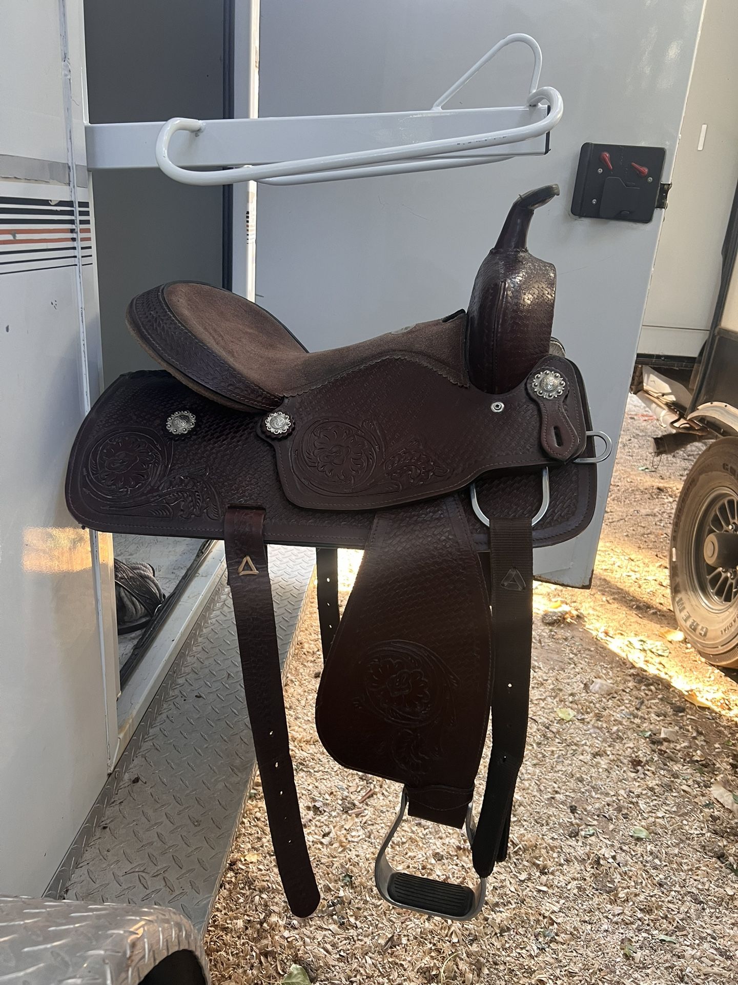 Saddle