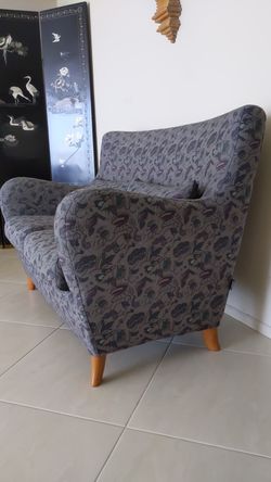 Cristian® Loveseat - Made in Italy - Excellent Condition