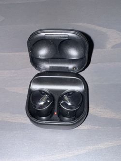 Brand New Samsung Bluetooth Ear Pods