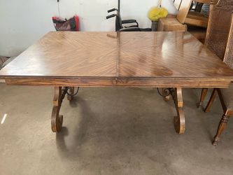 Dinning room table