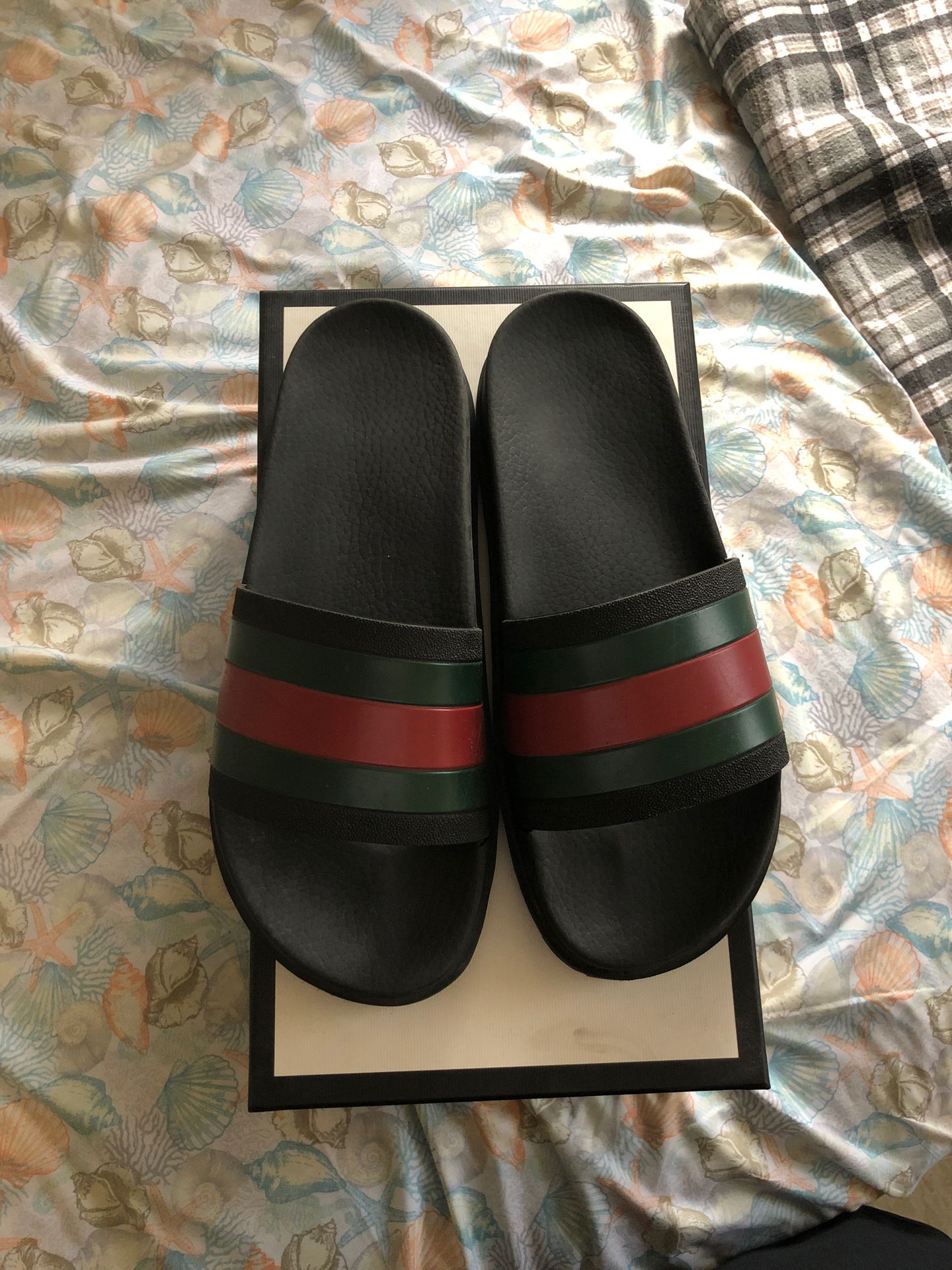 Oh patois Forvirrede Gucci Web Slides Sandals(Size 10) for Sale in Los Angeles, CA - OfferUp