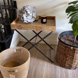 WOOD FOLDING TRAY TABLE