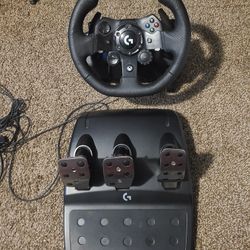 Logitech G923 For Xbox X and PC Racing Wheel Like New 