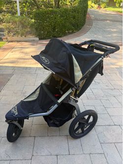 BOB Revolution Jogging Stroller