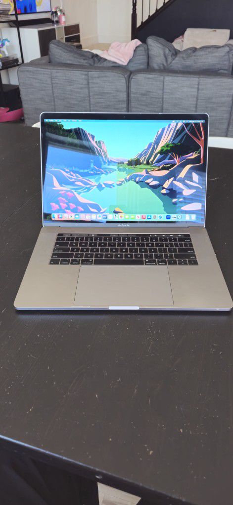 15 inch Macbook Pro -2018 Touchbar