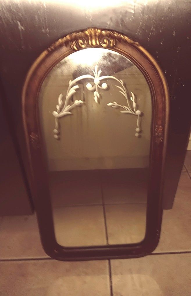 Vintage  28×15 In Dimesiins. 1850s Original Antique  Mirror