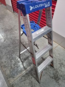 Louisville step ladder 4 foot