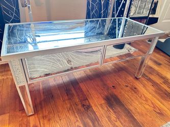 Glass Tsble