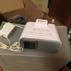 bluetooth clock radio