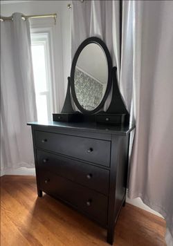 Henmes Ikea Dresser +mirror
