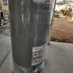 Gas Water Heater New Display Models 40 And 50 Gallon And 75gal With 1 Yr Warranty 