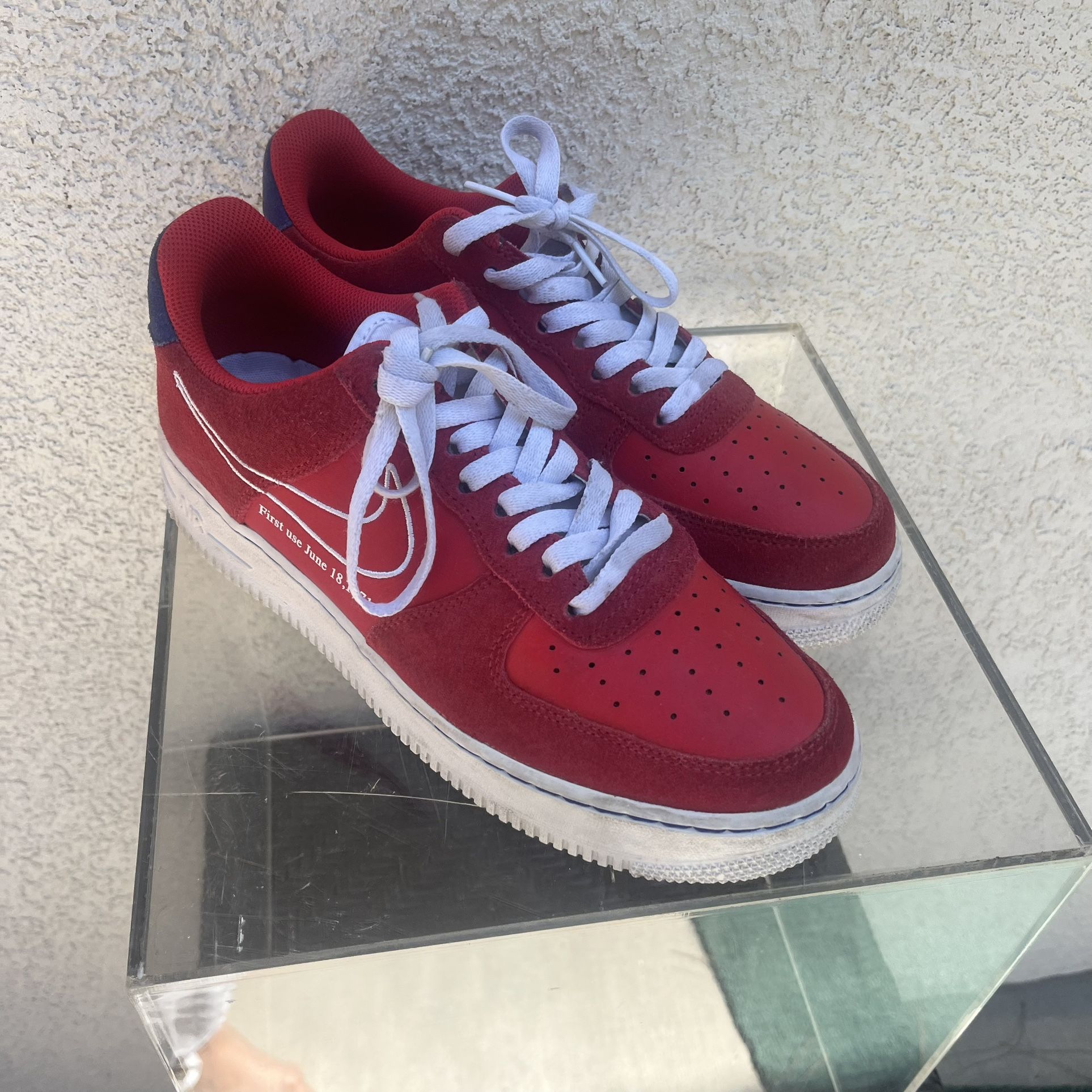Nike : size 9 us mens Air Force 1 Red